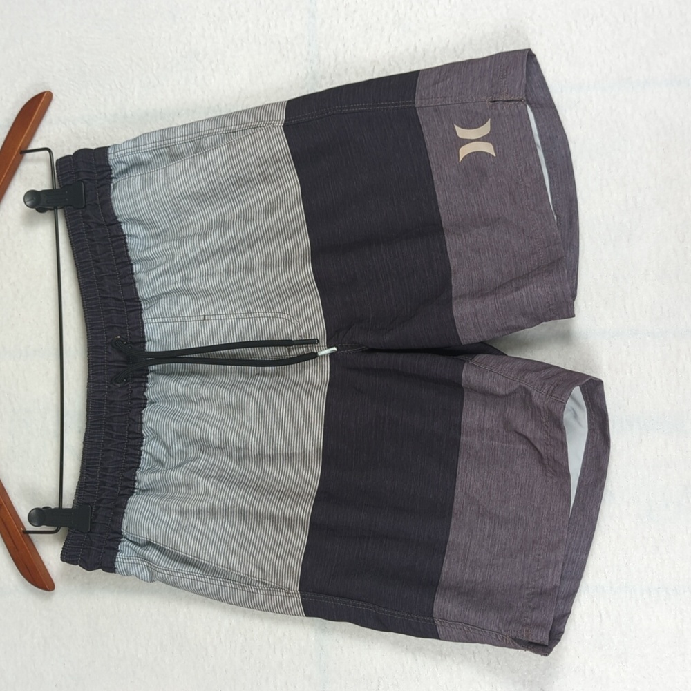 Hurley Gray Striped Surf Athletic Swim Men's Board Shorts S